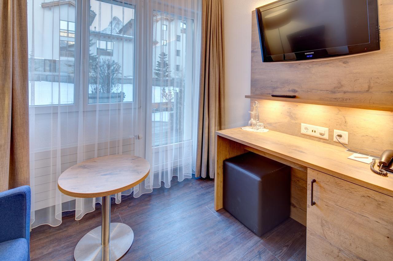 Alpen Resort & Spa Zermatt Quarto foto